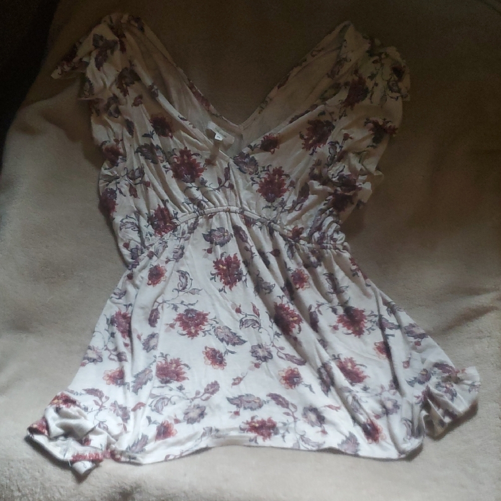 Maurices Cream and Red Floral Ruffle Blouse